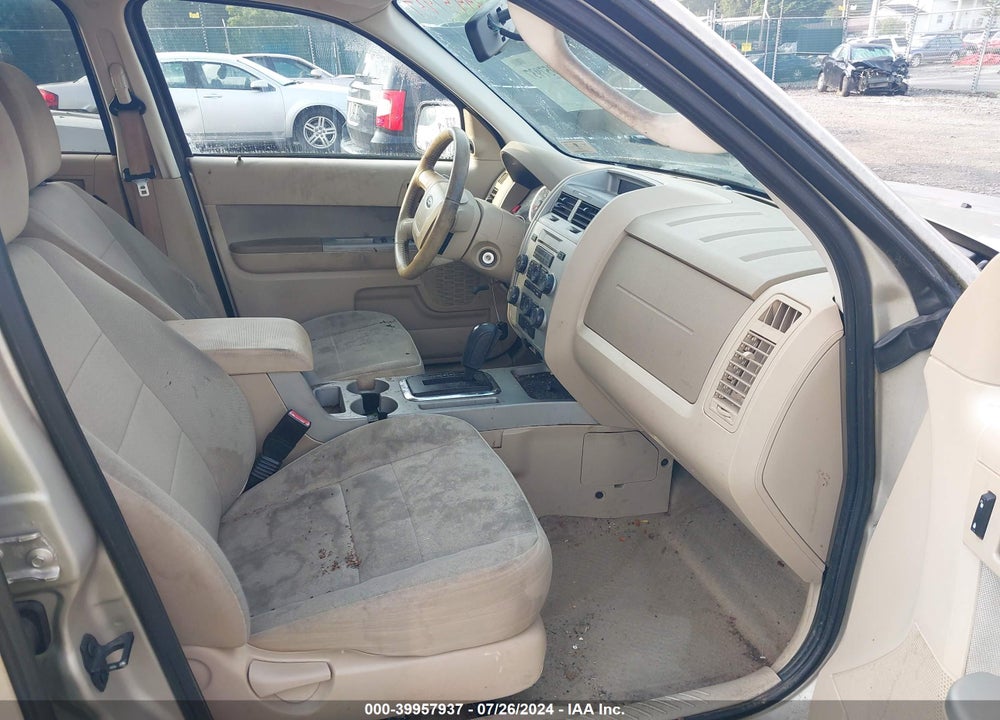 2010 FORD ESCAPE XLT VIN: 1FMCU9D73AKC03933