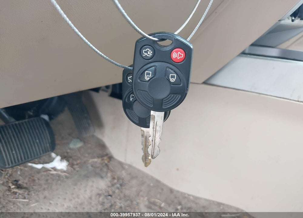 2010 FORD ESCAPE XLT VIN: 1FMCU9D73AKC03933