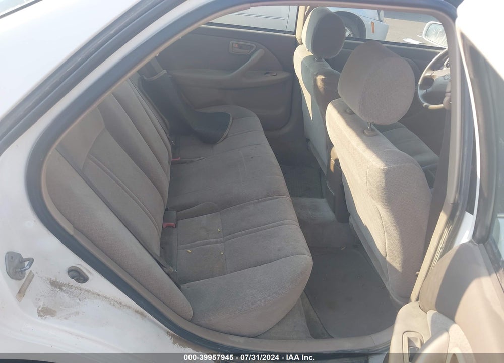 2000 TOYOTA CAMRY LE V6/XLE V6 VIN: 4T1BF22K9YU946471