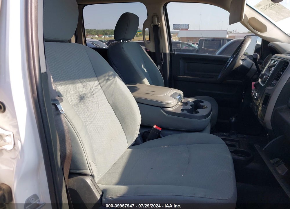 2017 RAM 2500 TRADESMAN 4X4 8' BOX VIN: 3C6UR5HJXHG780962
