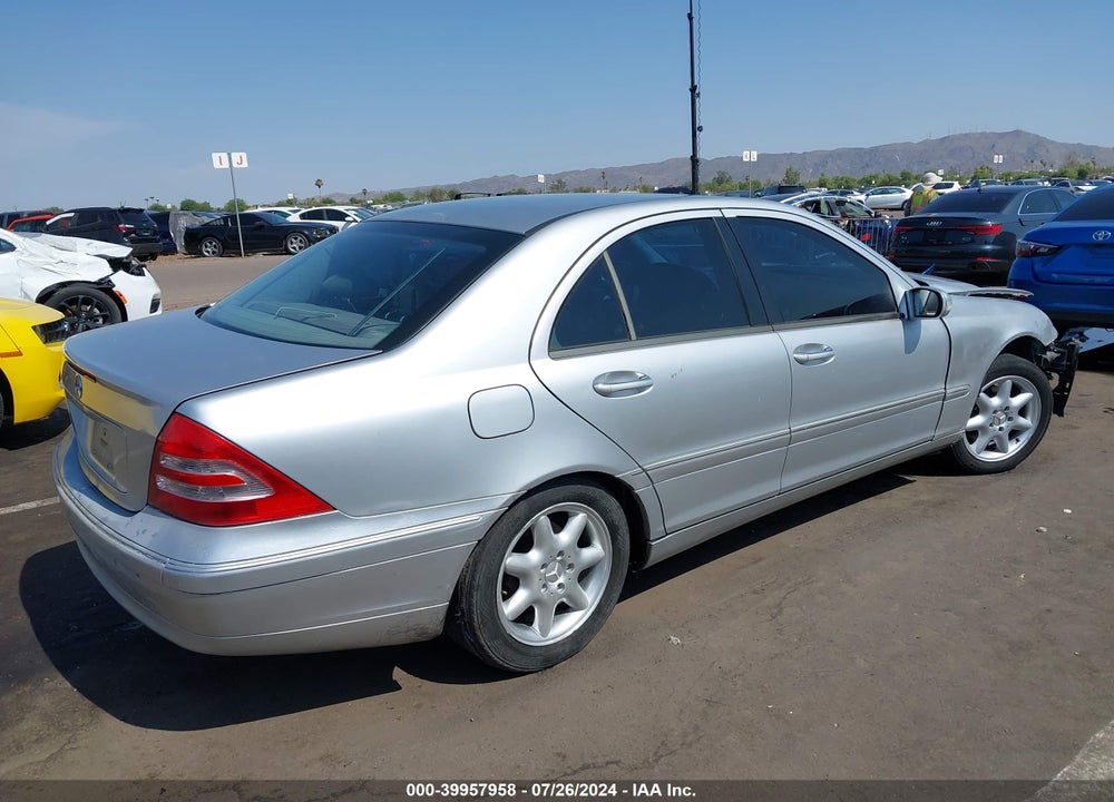 2004 MERCEDES-BENZ C 240 VIN: WDBRF61JX4F510048
