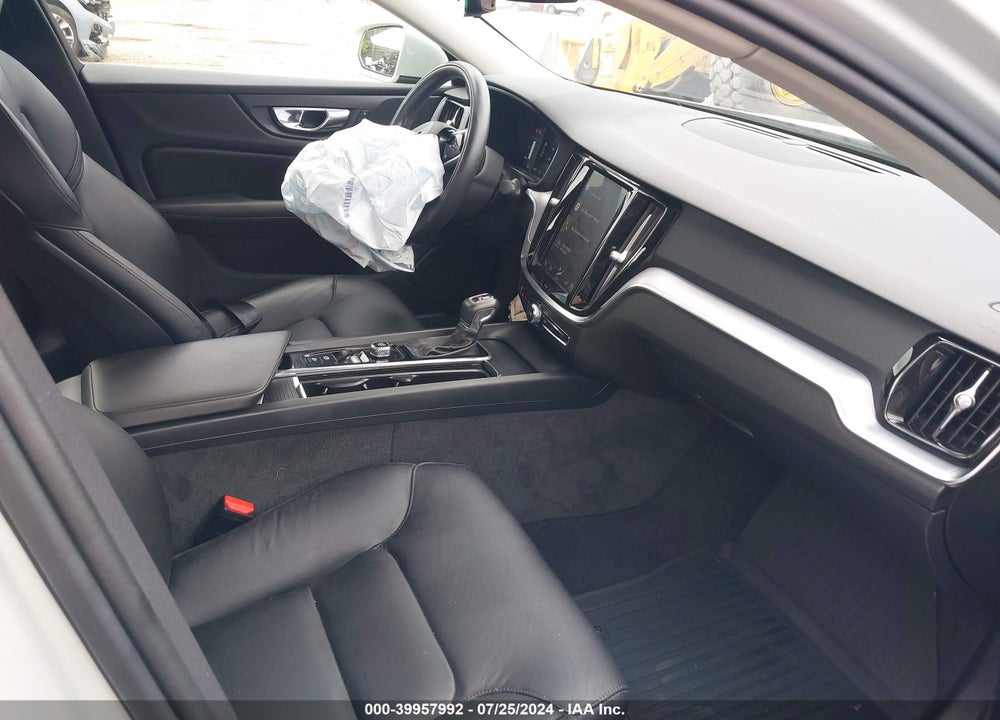2019 VOLVO S60 T6 MOMENTUM VIN: 7JRA22TK5KG016245