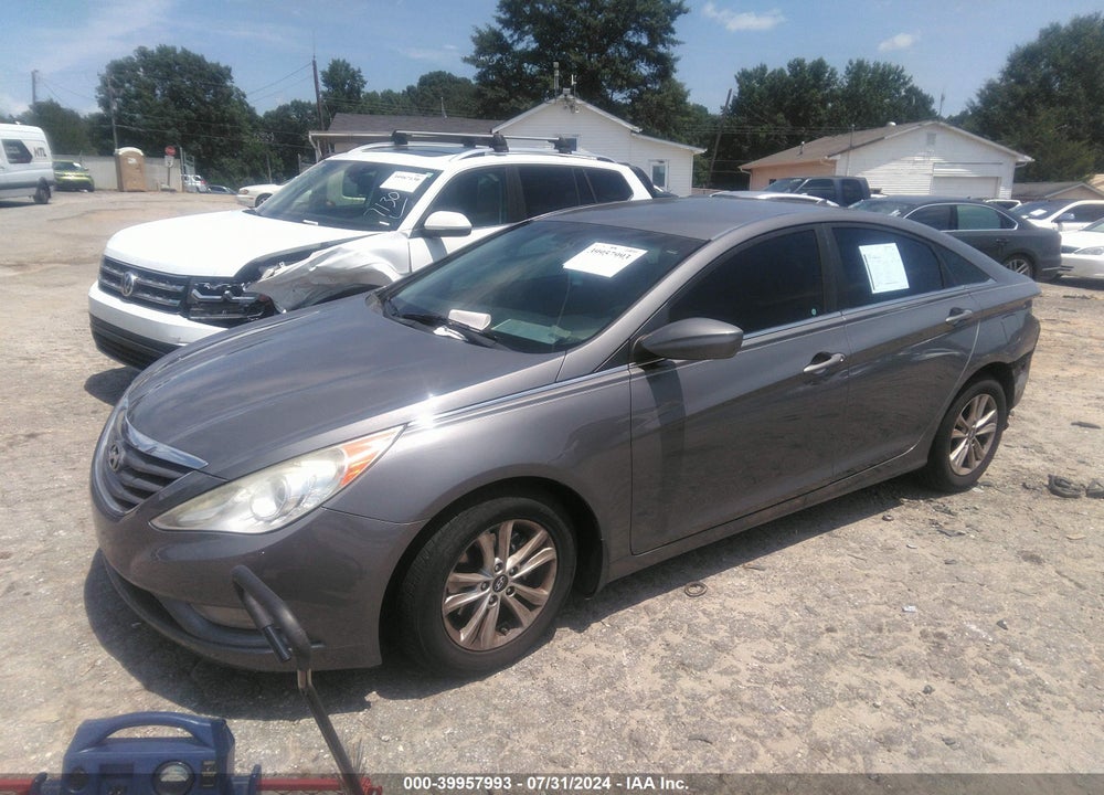 2013 HYUNDAI SONATA GLS VIN: 5NPEB4AC8DH625612