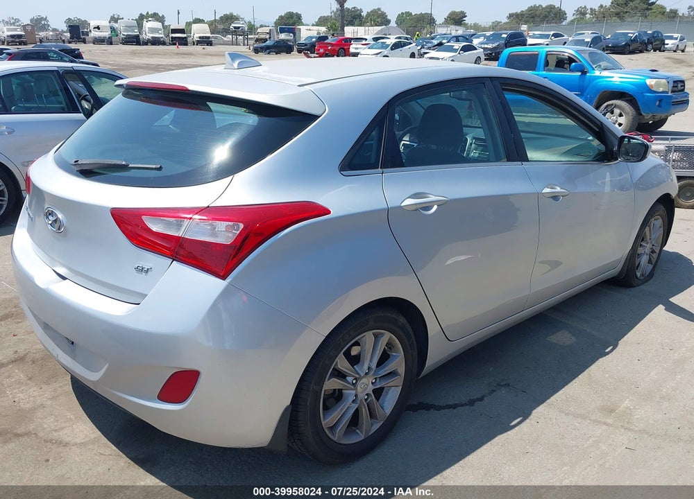 2013 HYUNDAI ELANTRA GT VIN: KMHD35LE6DU129822