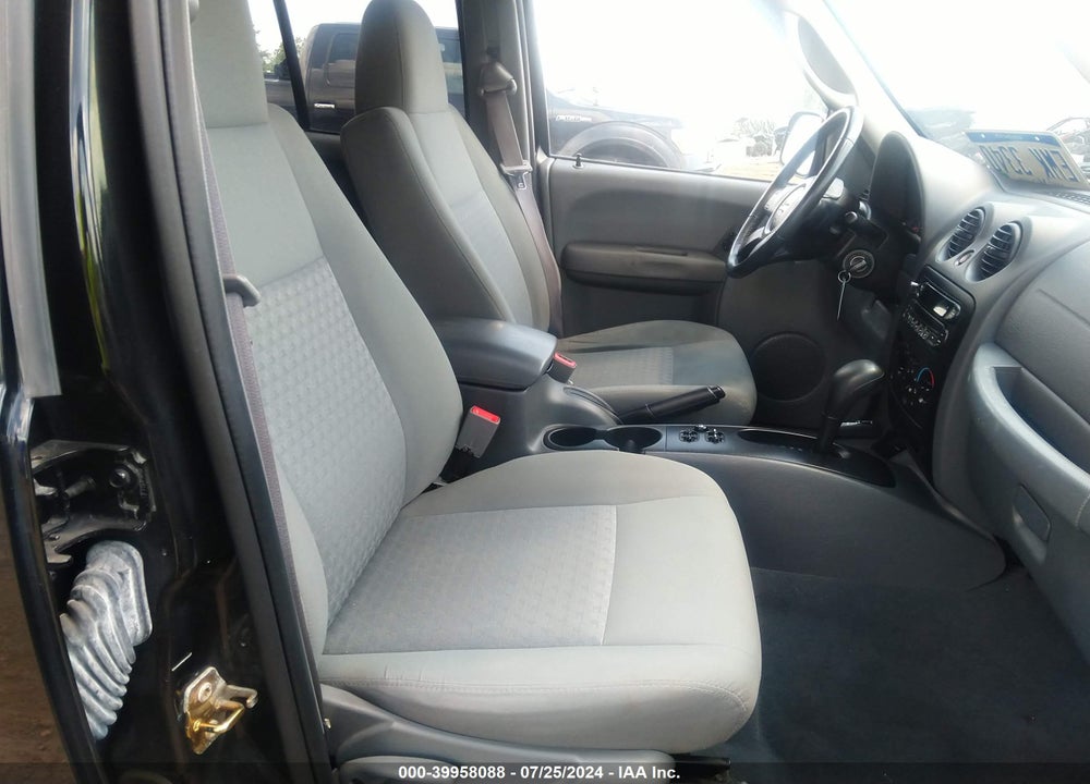 2007 JEEP LIBERTY SPORT VIN: 1J4GL48K47W639857
