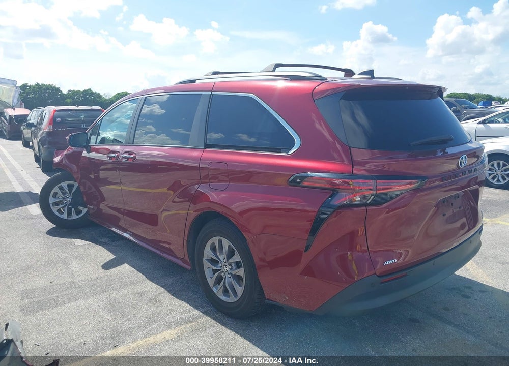 2021 TOYOTA SIENNA XLE VIN: 5TDJSKFC6MS024298