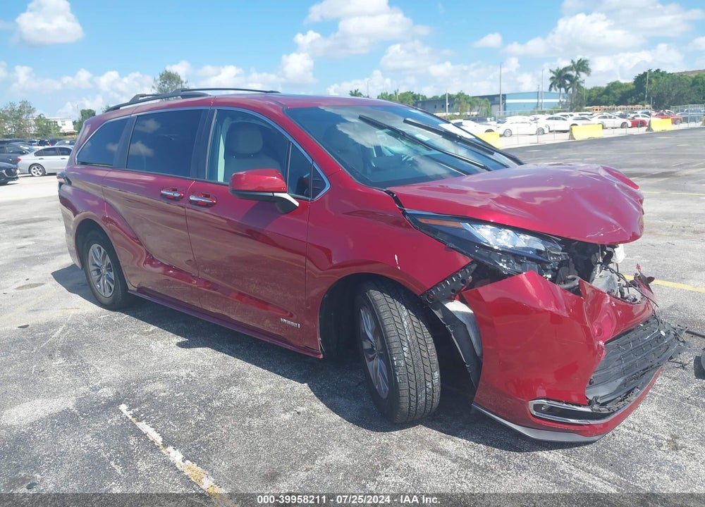2021 TOYOTA SIENNA XLE VIN: 5TDJSKFC6MS024298