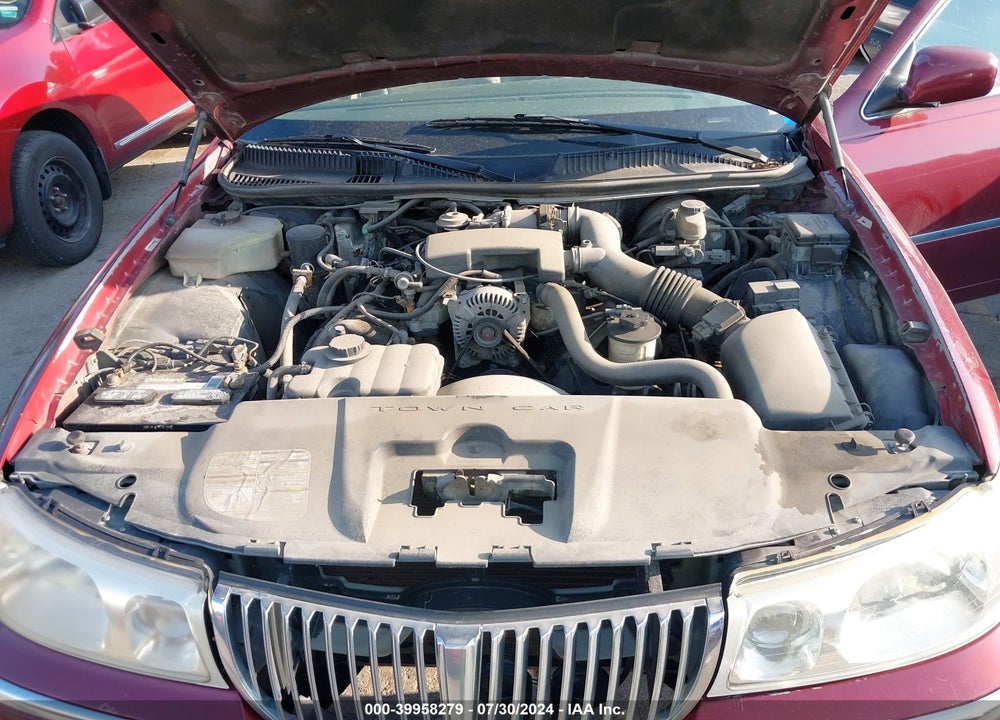 1999 LINCOLN TOWN CAR CARTIER VIN: 1LNHM83W9XY671440