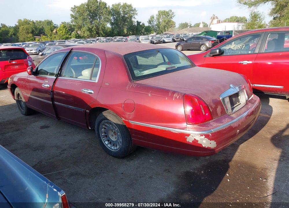 1999 LINCOLN TOWN CAR CARTIER VIN: 1LNHM83W9XY671440