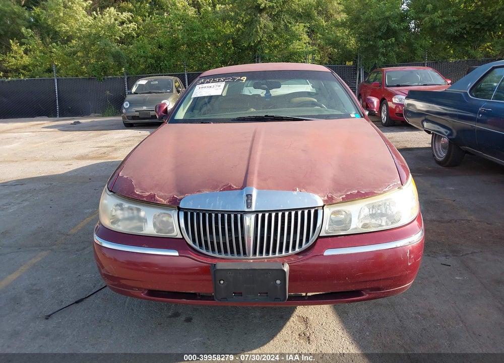 1999 LINCOLN TOWN CAR CARTIER VIN: 1LNHM83W9XY671440