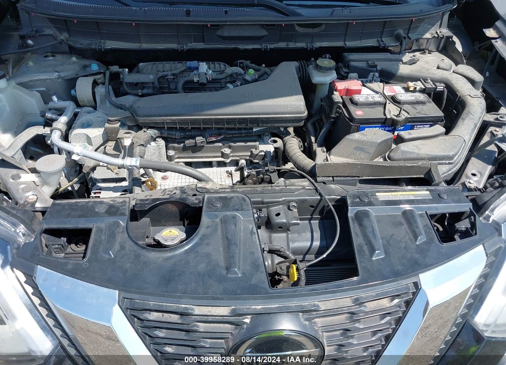 2018 NISSAN ROGUE SV VIN: KNMAT2MV0JP608445