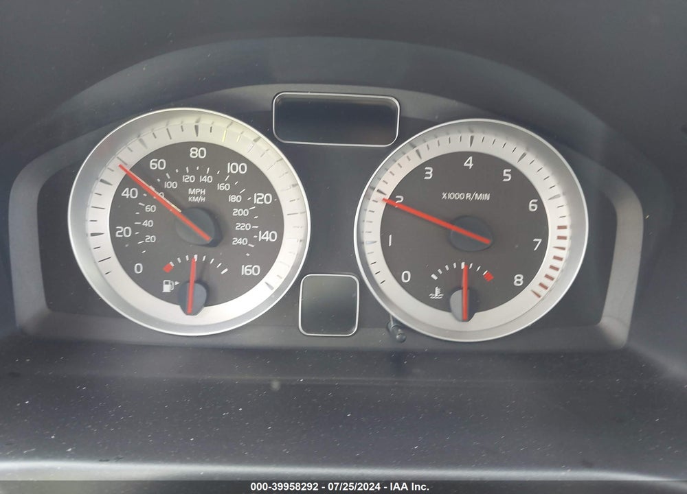 2013 VOLVO C70 T5 VIN: YV1672MC8DJ141057