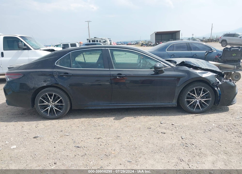 2021 TOYOTA CAMRY SE/SE NIGHTSHADE EDITION VIN: 4T1G11AK3MU411758