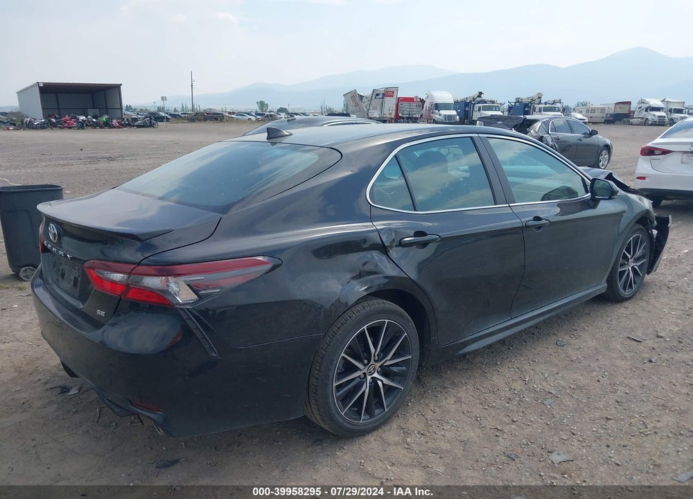 2021 TOYOTA CAMRY SE/SE NIGHTSHADE EDITION VIN: 4T1G11AK3MU411758
