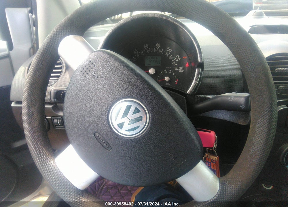 2005 VOLKSWAGEN NEW BEETLE GLS VIN: 3VWCM31Y25M353008
