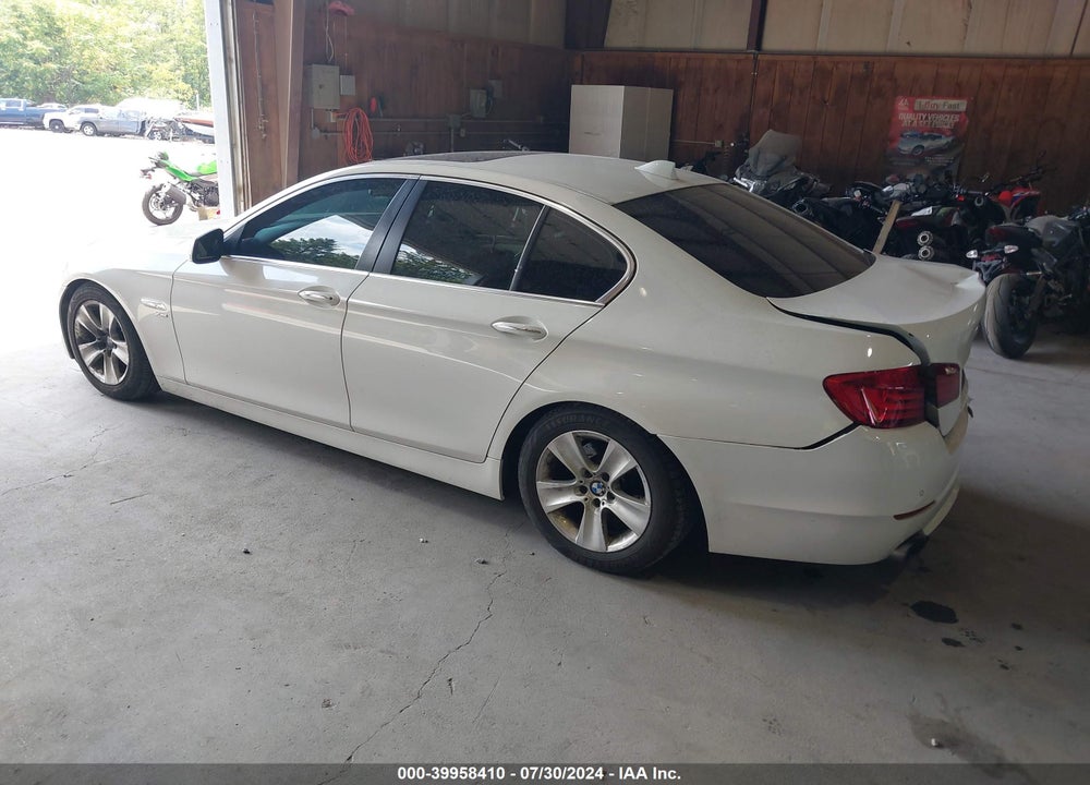 2012 BMW 528I XDRIVE VIN: WBAXH5C54CDW05578