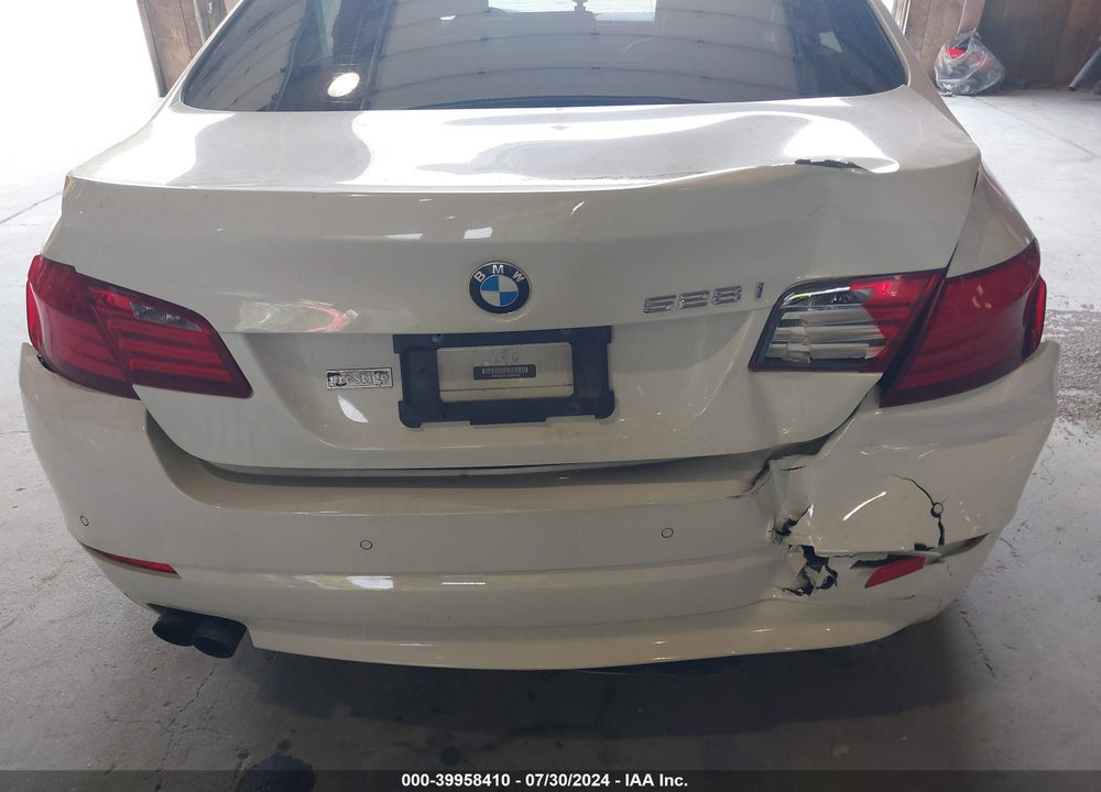 2012 BMW 528I XDRIVE VIN: WBAXH5C54CDW05578