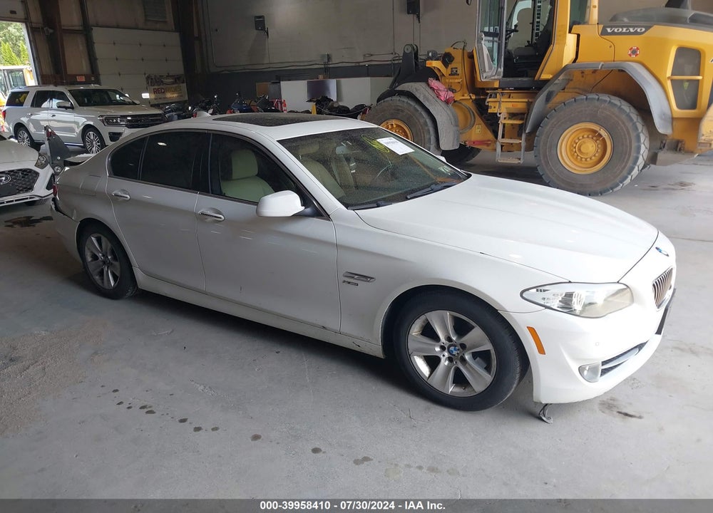 2012 BMW 528I XDRIVE VIN: WBAXH5C54CDW05578