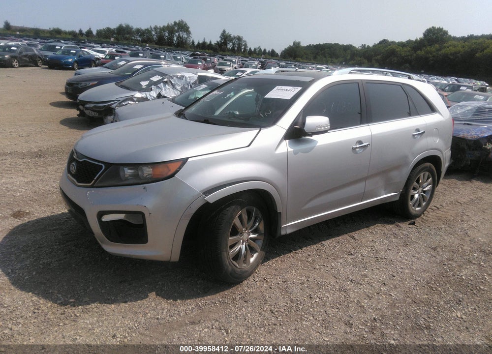 2013 KIA SORENTO SX VIN: 5XYKW4A22DG392848