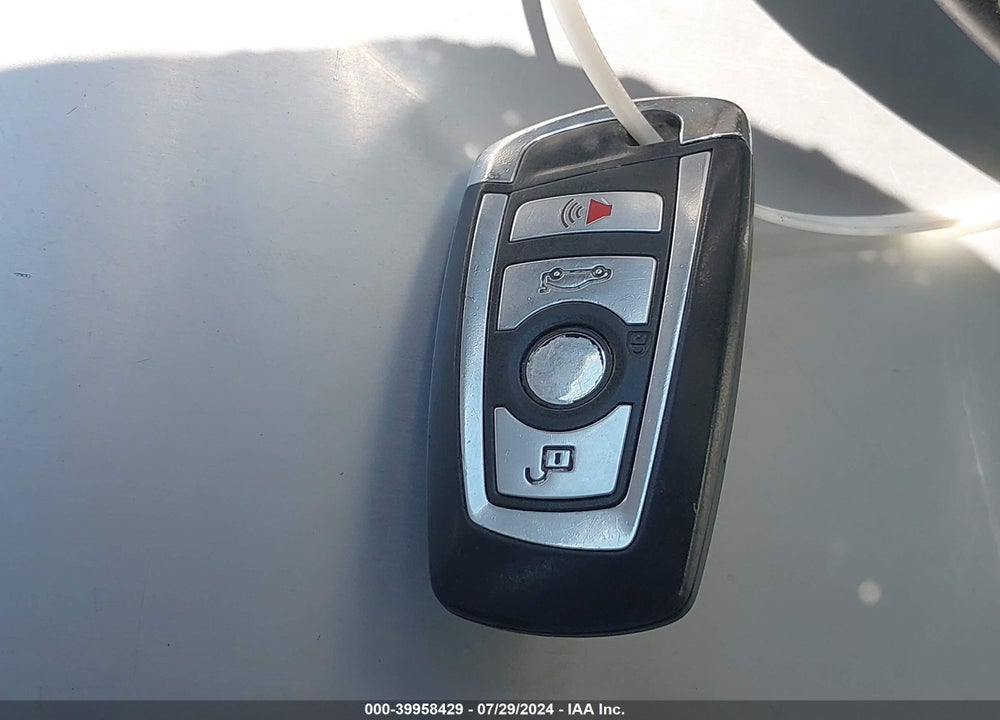 2012 BMW M6 VIN: WBSLZ9C5XCC985482