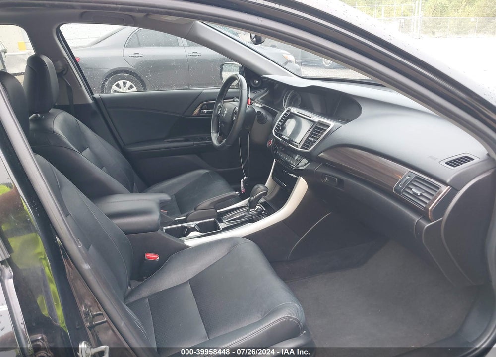 2017 HONDA ACCORD EX-L VIN: 1HGCR2F86HA015198
