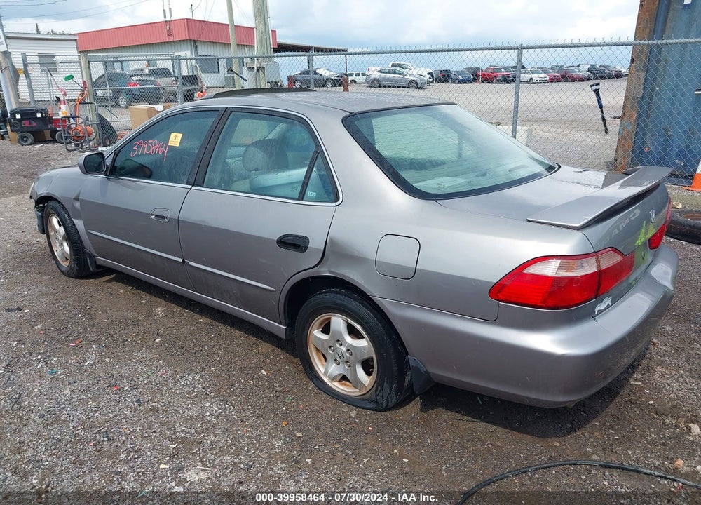 2000 HONDA ACCORD 3.0 EX VIN: 1HGCG1659YA101790