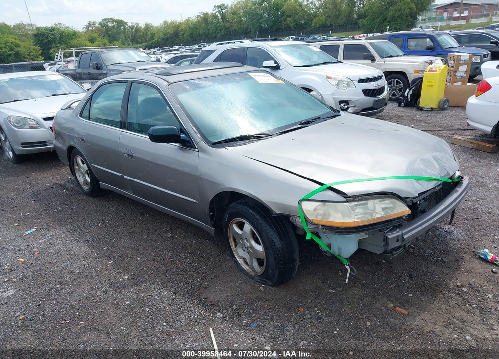 2000 HONDA ACCORD 3.0 EX VIN: 1HGCG1659YA101790