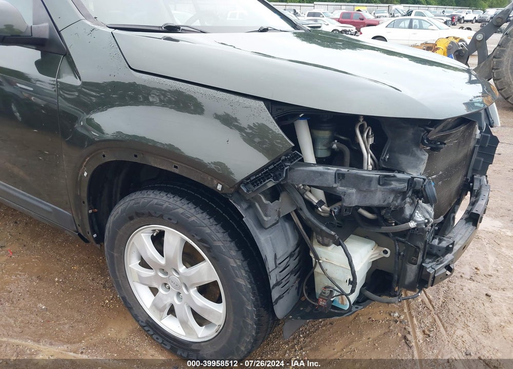 2012 KIA SORENTO LX VIN: 5XYKT3A18CG195255