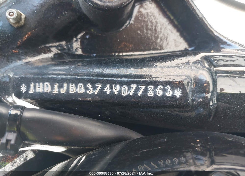 2004 HARLEY-DAVIDSON FXSTDI VIN: 1HD1JBB374Y077863