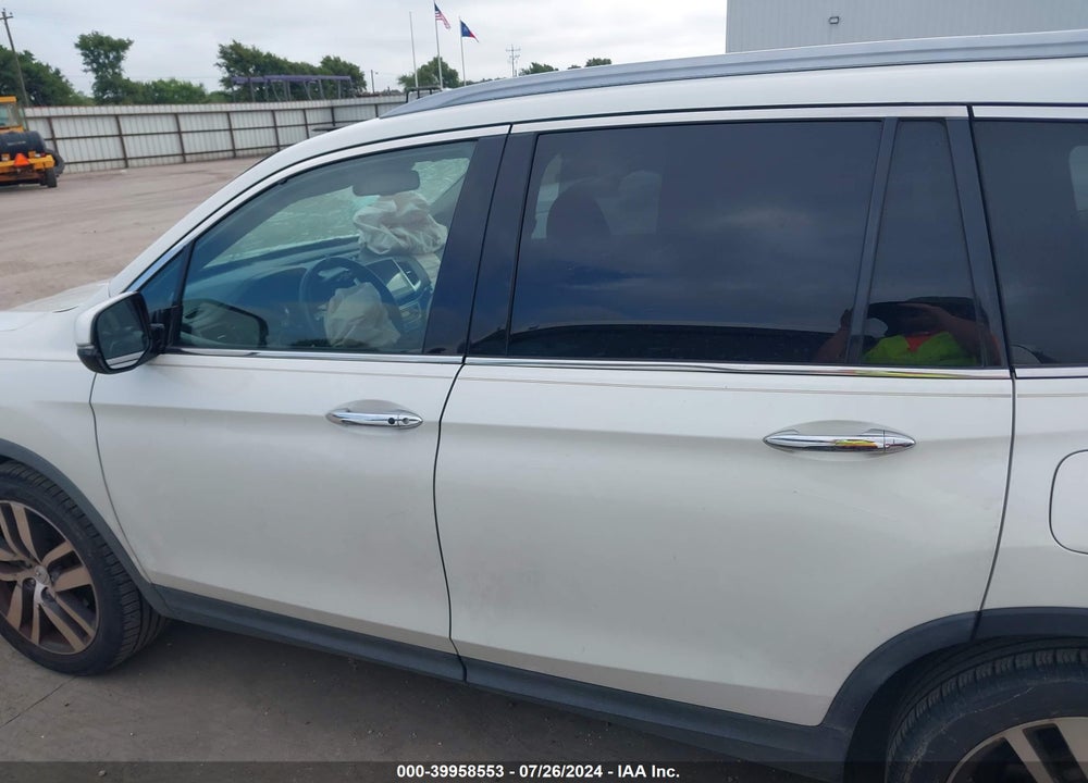 2017 HONDA PILOT TOURING VIN: 5FNYF5H98HB034508