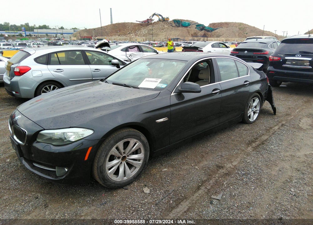 2013 BMW 528I XDRIVE VIN: WBAXH5C50DDW13873