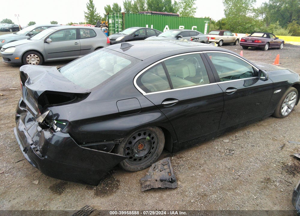 2013 BMW 528I XDRIVE VIN: WBAXH5C50DDW13873