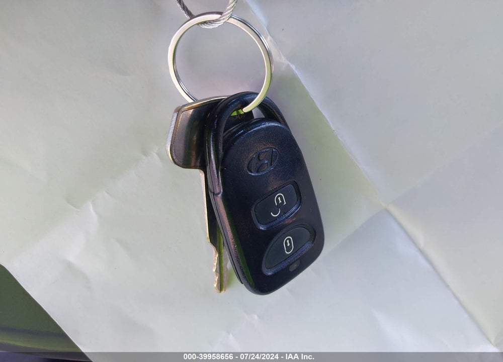 2005 HYUNDAI TUCSON GLS/LX VIN: KM8JN12D95U131516