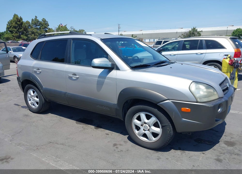 2005 HYUNDAI TUCSON GLS/LX VIN: KM8JN12D95U131516