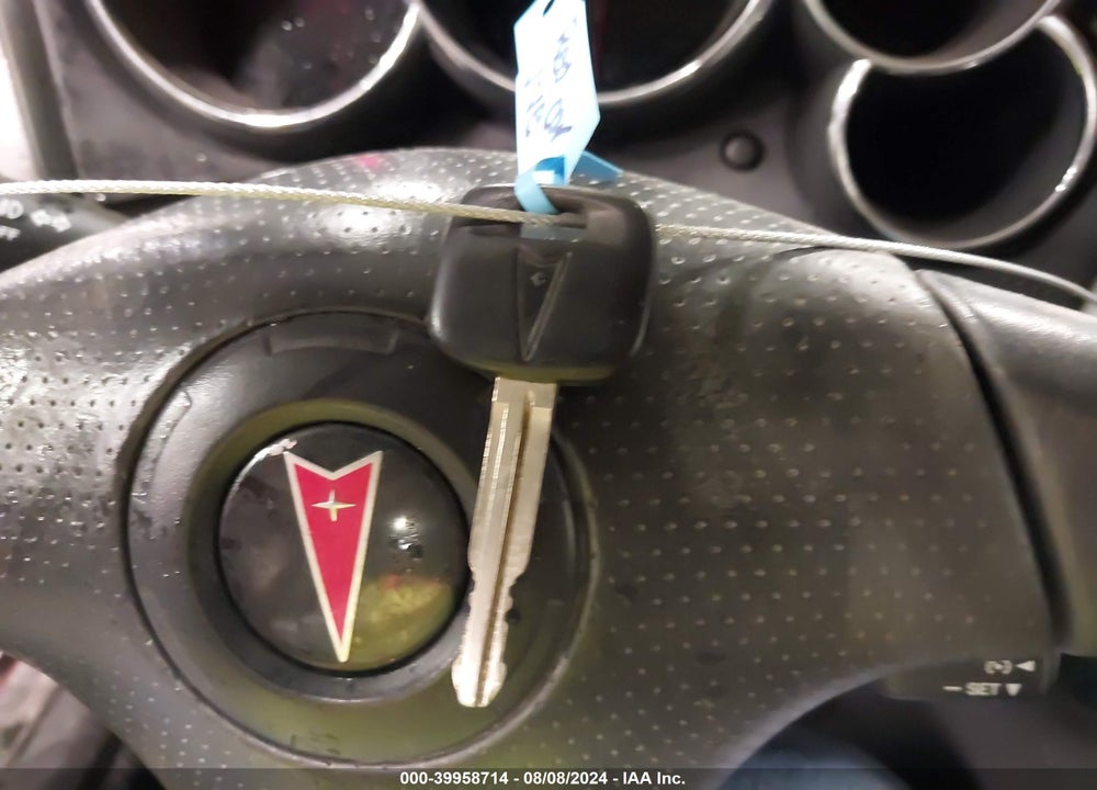 2008 PONTIAC VIBE VIN: 5Y2SL65808Z408183