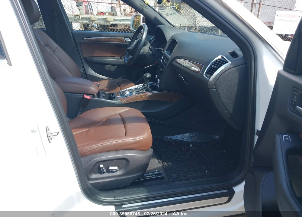 2015 AUDI Q5 2.0T PREMIUM VIN: WA1LFAFP5FA033319