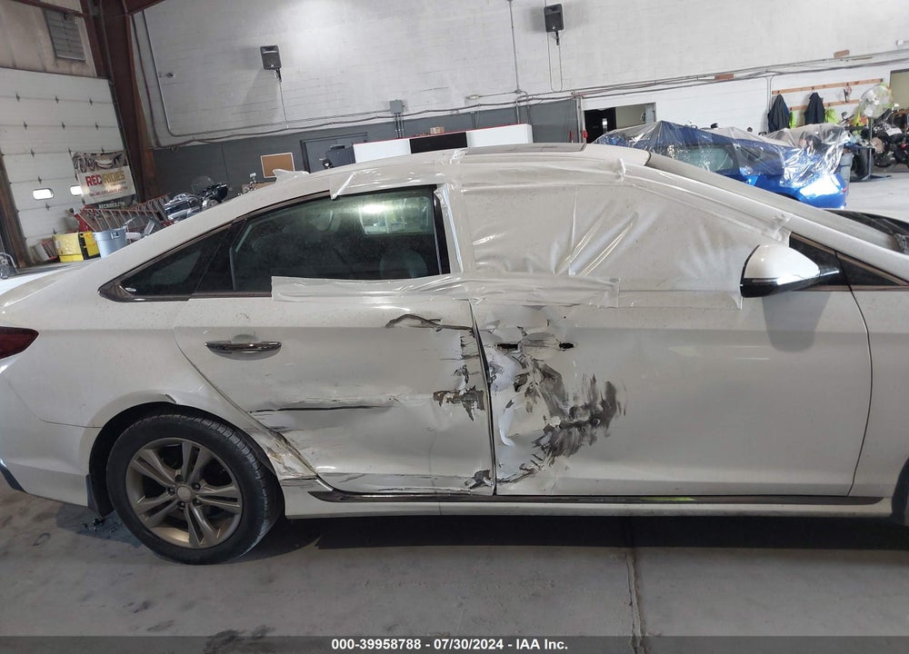 2019 HYUNDAI SONATA SPORT VIN: 5NPE34AF3KH811031