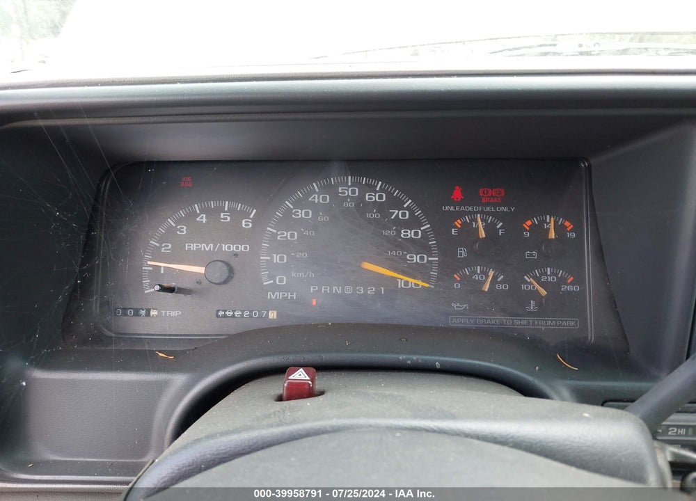 1998 CHEVROLET SUBURBAN VIN: 1GNFK16R6WJ356236