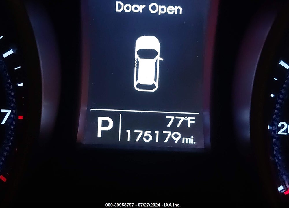 2013 HYUNDAI SANTA FE SPORT VIN: 5XYZT3LB8DG023183