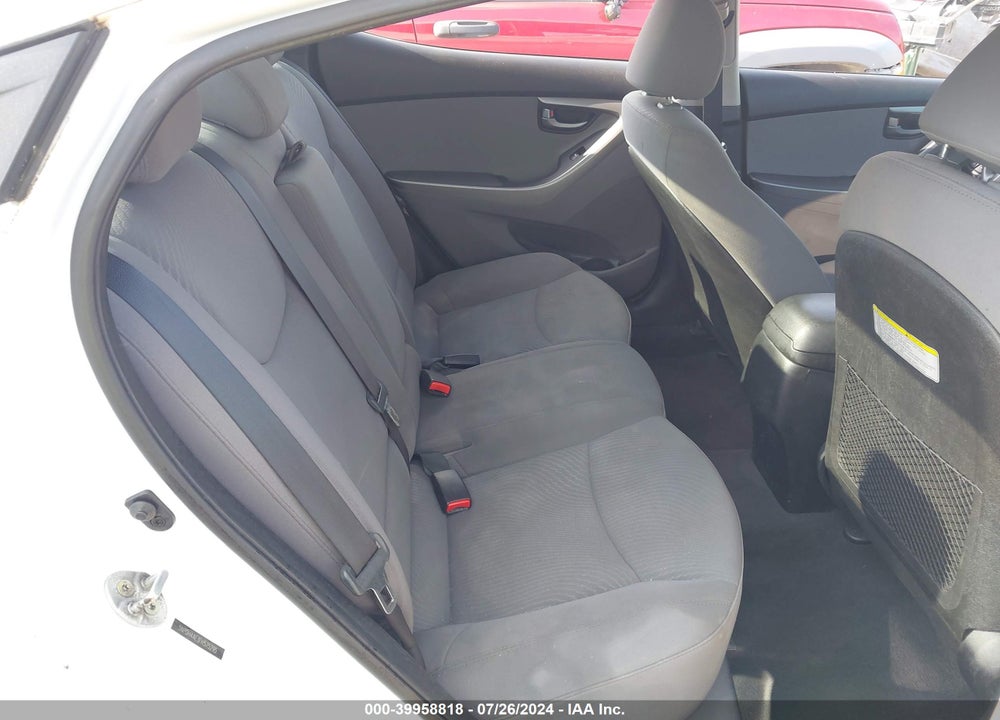 2015 HYUNDAI ELANTRA SE VIN: 5NPDH4AE3FH575295