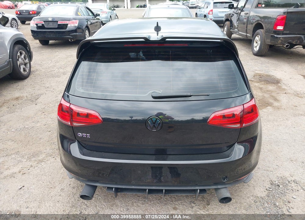 2015 VOLKSWAGEN GOLF GTI 2.0T SE 4-DOOR VIN: 3VW4T7AU0FM102971