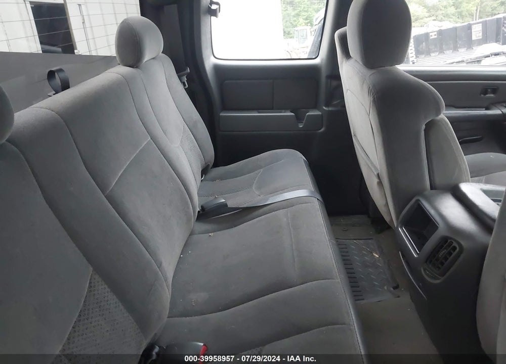 2005 CHEVROLET SILVERADO 1500 LS VIN: 1GCEC19T25Z300156