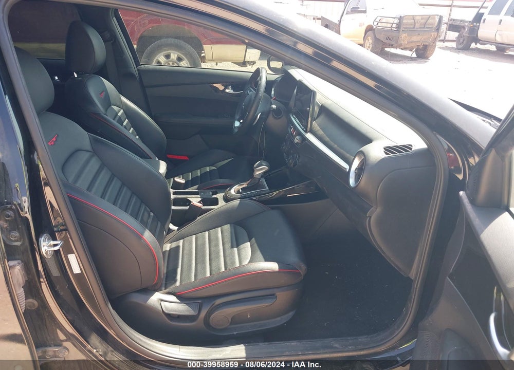 2023 KIA FORTE GT VIN: 3KPF44AC7PE601020