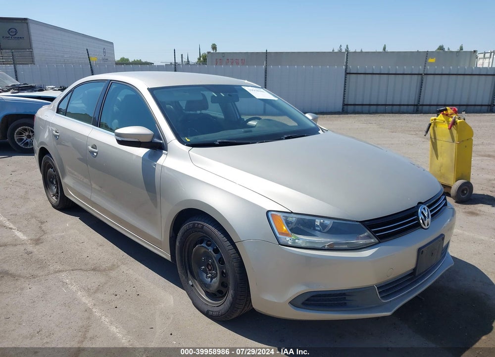 2013 VOLKSWAGEN JETTA 2.5L SE VIN: 3VWDP7AJ6DM204458
