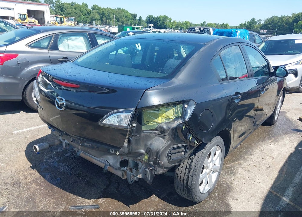 2011 MAZDA 3 I TOURING VIN: JM1BL1VF9B1434675
