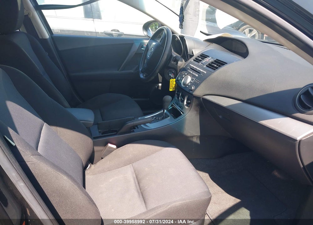 2011 MAZDA 3 I TOURING VIN: JM1BL1VF9B1434675