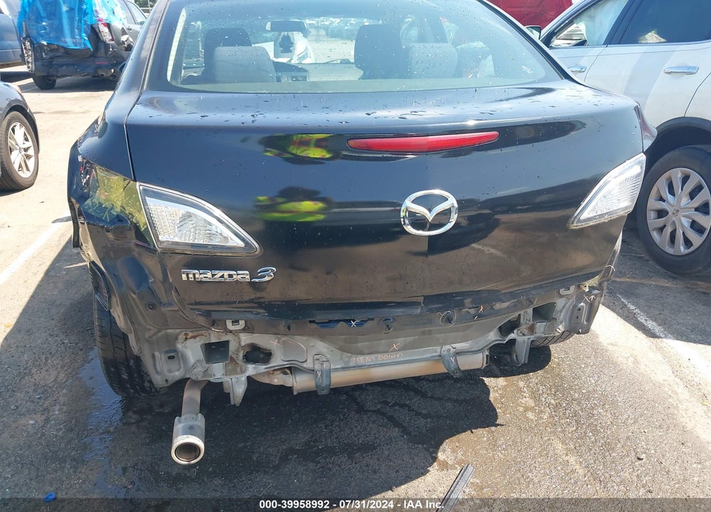 2011 MAZDA 3 I TOURING VIN: JM1BL1VF9B1434675