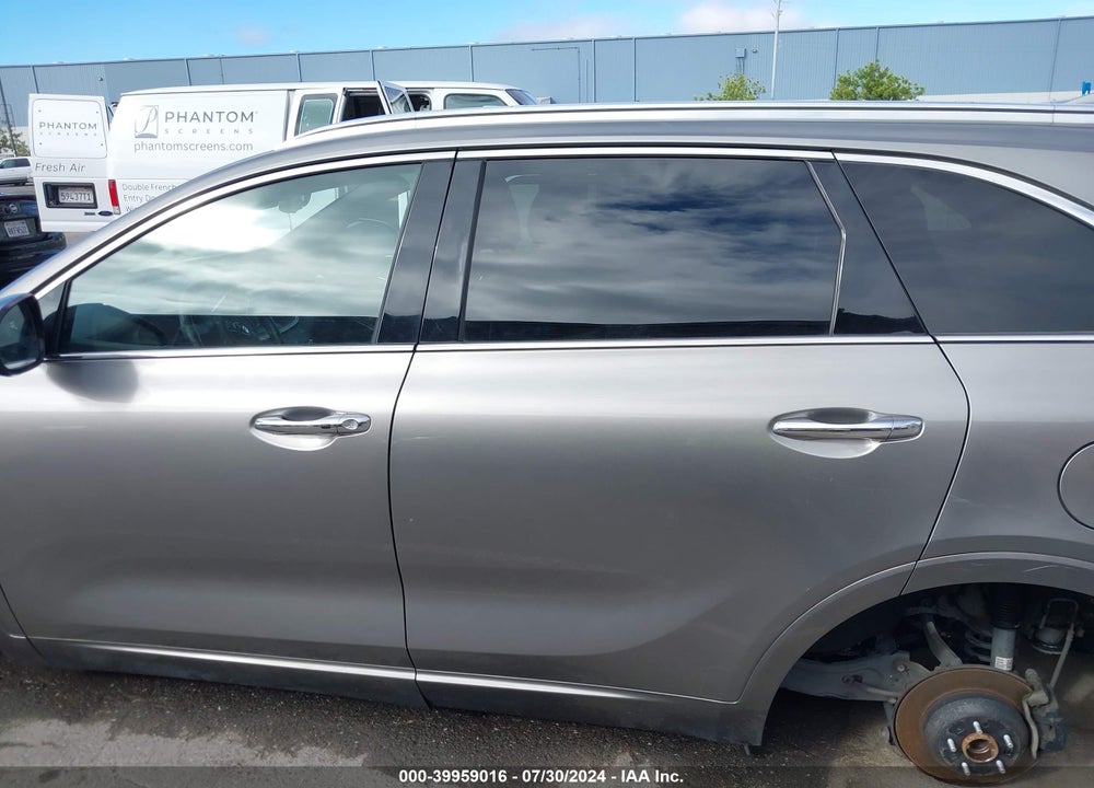 2016 KIA SORENTO 2.0T SXL VIN: 5XYPK4A19GG016192
