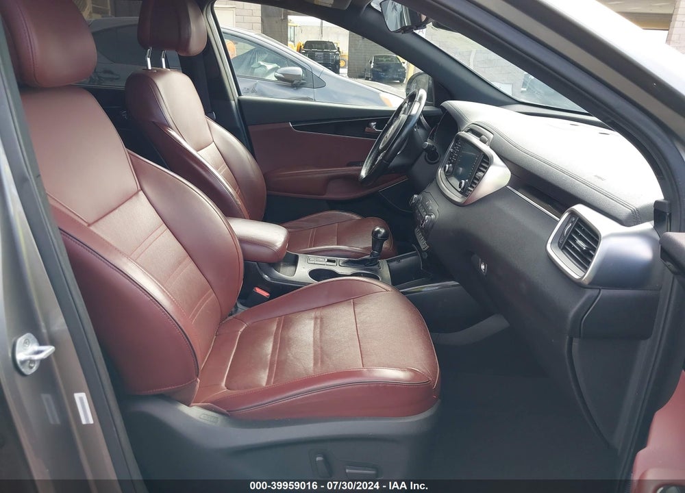 2016 KIA SORENTO 2.0T SXL VIN: 5XYPK4A19GG016192