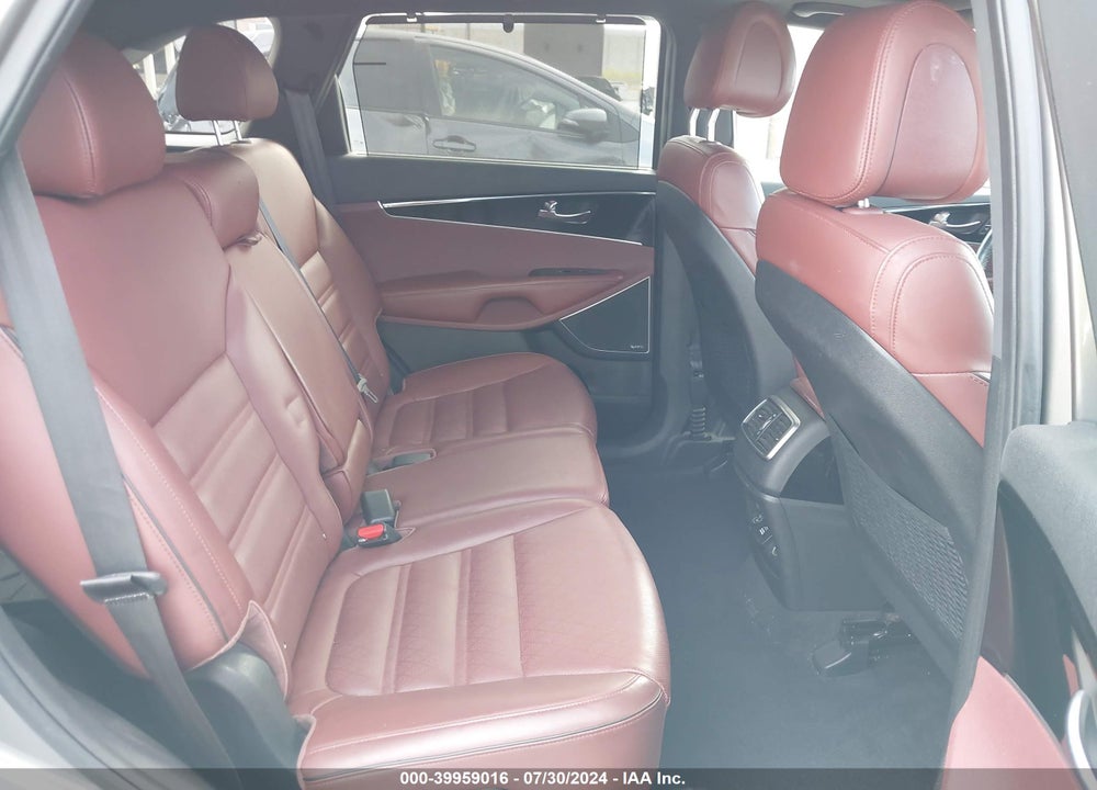 2016 KIA SORENTO 2.0T SXL VIN: 5XYPK4A19GG016192